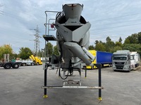 AGRO3463_2736036 vehicle image