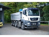 VEBI10438_2724213 vehicle image