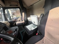 PREI272_2822127 vehicle image