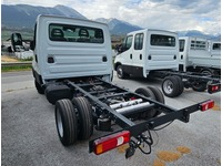 SEDU206_2944942 vehicle image