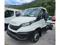 SEDU206_2944942 vehicle image