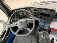 TMR8055_2752532 vehicle image