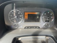 TOLA8240_2683290 vehicle image