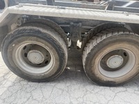 TOLA8240_2683290 vehicle image