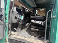TOLA8240_2683290 vehicle image
