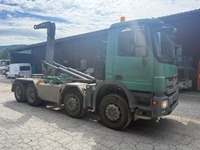 TOLA8240_2683290 vehicle image