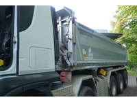 VEBI10438_2724211 vehicle image