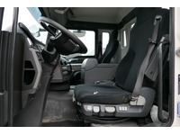 DOLD2821_2838039 vehicle image