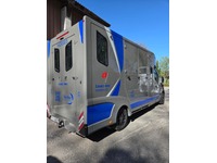 BW-M164_2819914 vehicle image