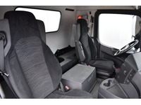 TOC1273_2921635 vehicle image