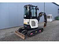 TOC1273_2921843 vehicle image