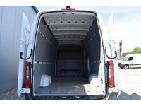 TOC1273_2702703 vehicle image