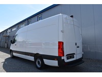TOC1273_2702703 vehicle image
