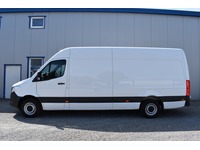 TOC1273_2702703 vehicle image