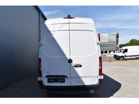 TOC1273_2702703 vehicle image