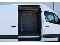 TOC1273_2702703 vehicle image
