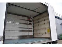 TOC1273_2921636 vehicle image
