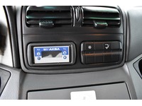 TOC1273_2921636 vehicle image
