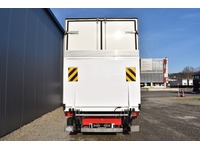 TOC1273_2921639 vehicle image