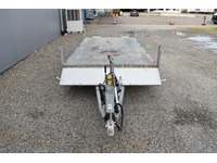 TOC1273_2921840 vehicle image