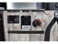 TOC1273_2702716 vehicle image