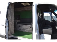 TOC1273_2702716 vehicle image