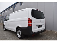 TOC1273_2702688 vehicle image