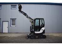 TOC1273_2921844 vehicle image