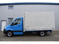 TOC1273_2703795 vehicle image