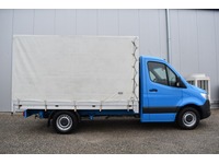 TOC1273_2703795 vehicle image