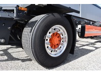 TOC1273_2726109 vehicle image