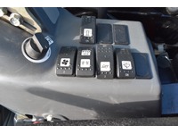 TOC1273_2921842 vehicle image