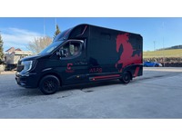 BW-M164_2819909 vehicle image