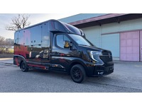 BW-M164_2819909 vehicle image