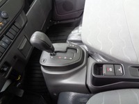 GEHR175_2841030 vehicle image