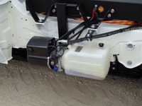 GEHR175_2709351 vehicle image