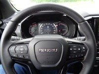 GEHR175_2904958 vehicle image