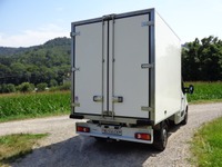 GEHR175_2738240 vehicle image