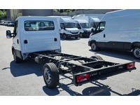 SEDU206_2914647 vehicle image