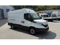 SEDU206_2886203 vehicle image