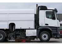 DOLD2821_2756873 vehicle image