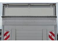 DOLD2821_2756875 vehicle image