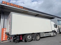 PERR4521_2917182 vehicle image