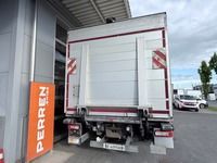 PERR4521_2917182 vehicle image