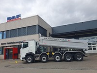 BIRR8757_2785658 vehicle image