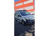 AUKL8793_2700857 vehicle image