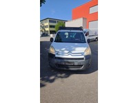 AUKL8793_2700857 vehicle image