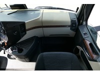 DOLD2821_2688259 vehicle image