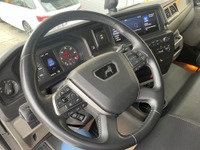 BASE719_2956808 vehicle image