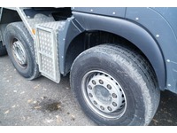 VEBI10438_2724213 vehicle image